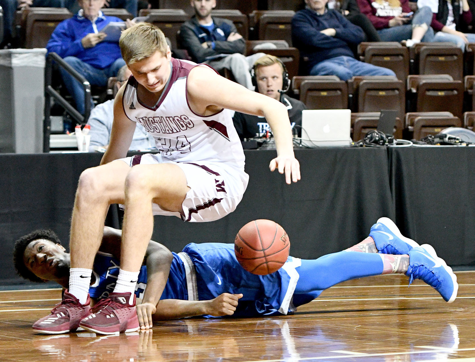 Morningside vs Trinity International NAIA basketball